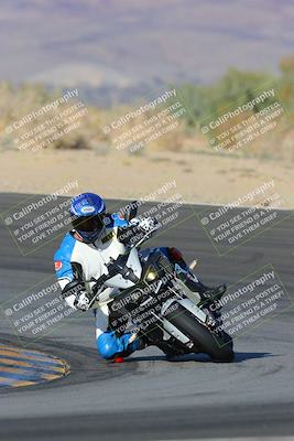 media/Dec-18-2022-SoCal Trackdays (Sun) [[8099a50955]]/Turn 10 (140pm)/